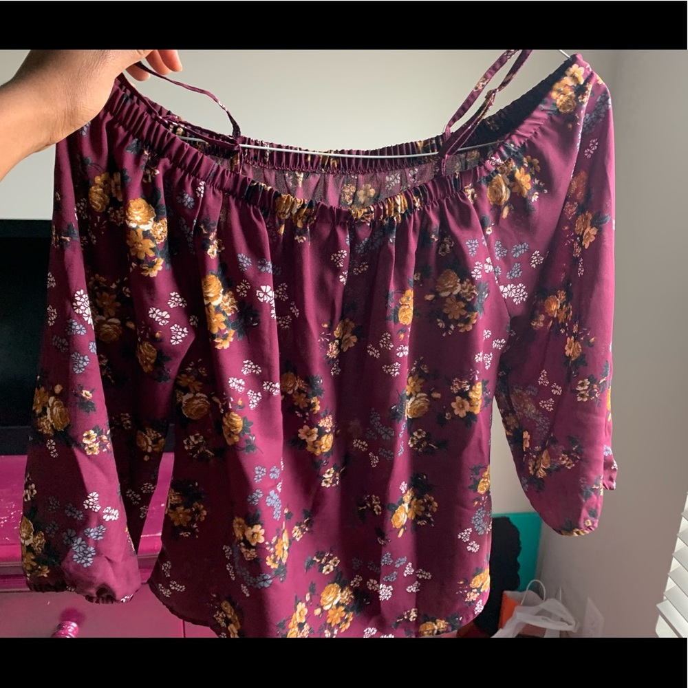Floral blouse🍂🍃